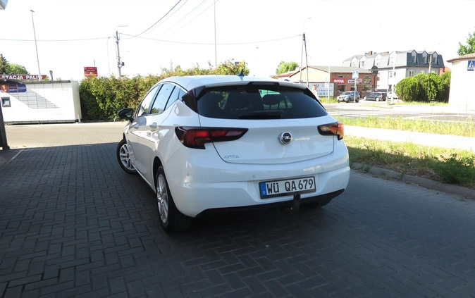 Opel Astra cena 36900 przebieg: 221000, rok produkcji 2017 z Warka małe 326